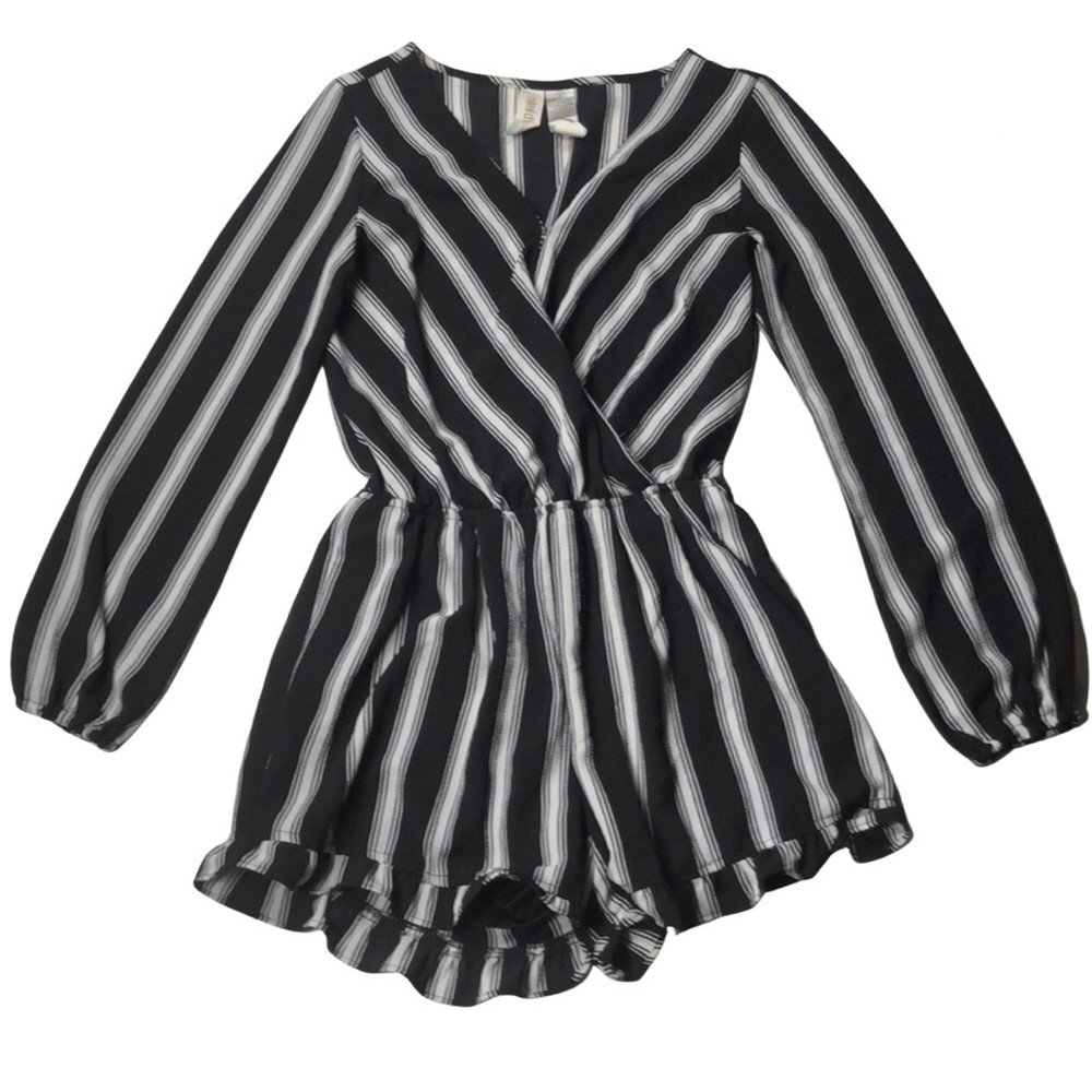 Mimi Chica Women’s Striped V-Neck Romper Size Small